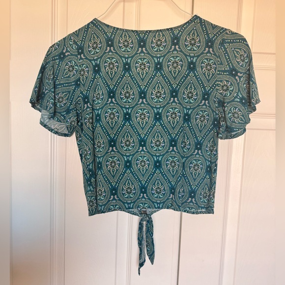 Cropped tie Top - Picture 3 of 4